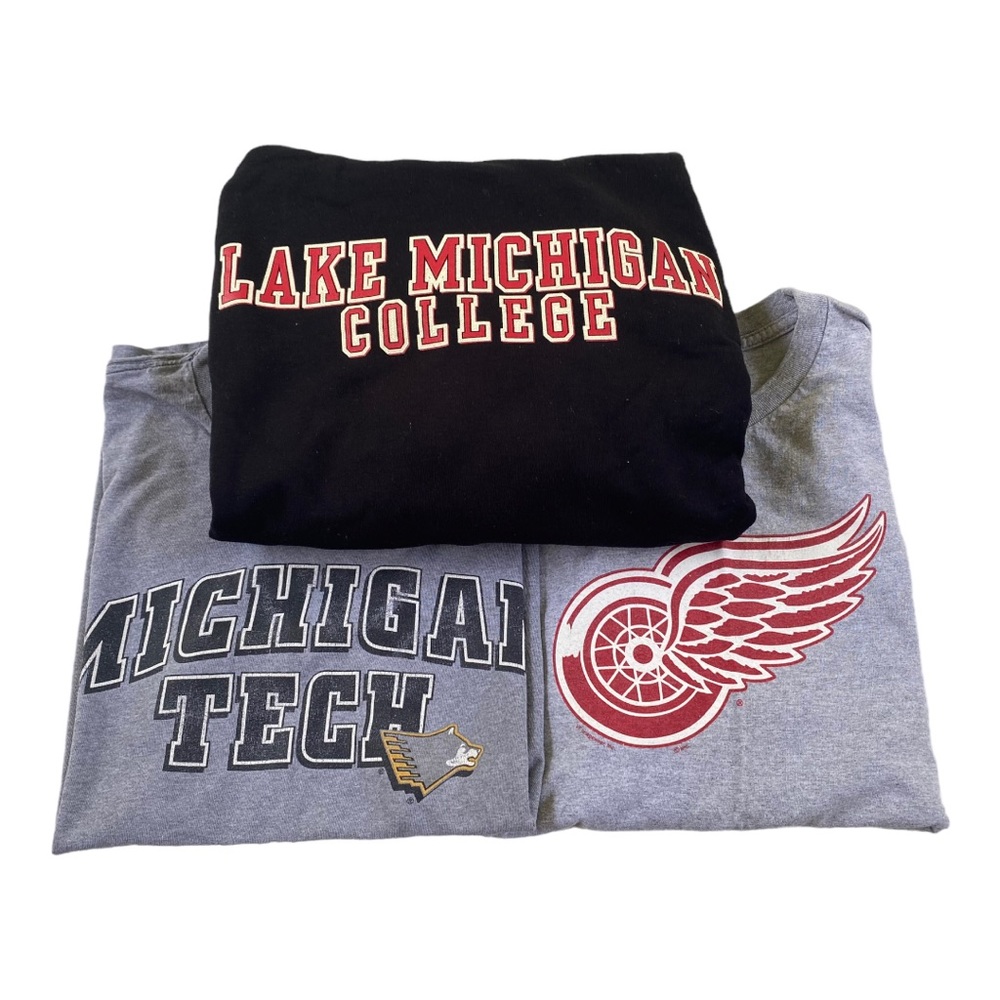 MICHIGAN ASSORTED APPAREL MIX LOT OF 3 HOCKEY + COLLEGE SHIRTS